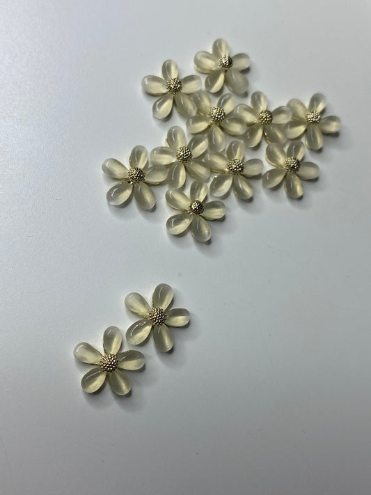 Dainty daisy (gold)