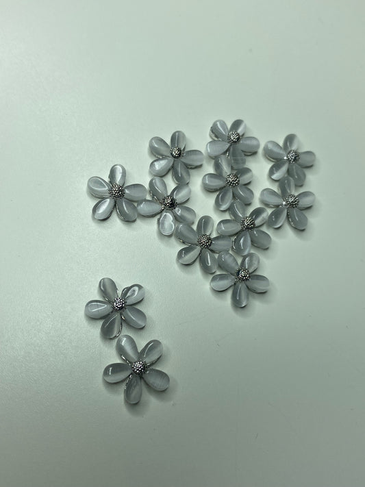 Dainty daisy (silver)