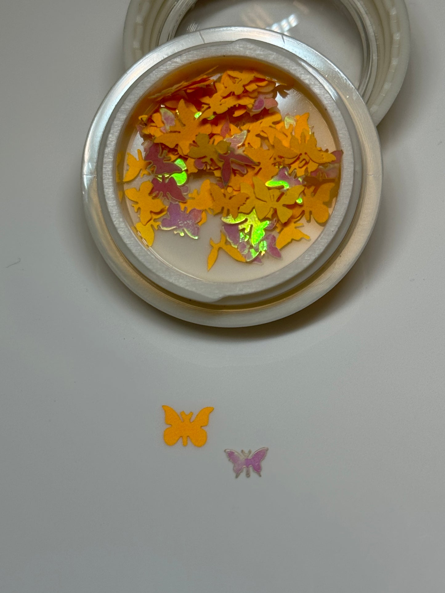 Mustard yellow & Pearl white